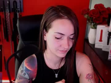 See Gina_hotlick online Now @ wank.ch