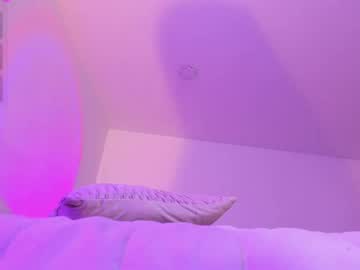 See Guccipussy1 online Now @ wank.ch