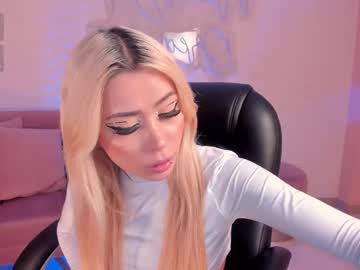 See Hannaconnor_ online Now @ wank.ch