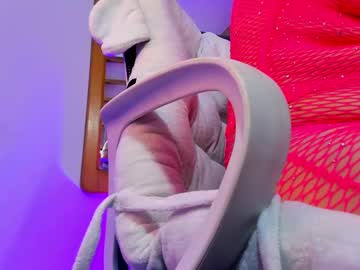 See Hannah_williams1 online Now @ wank.ch