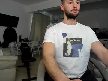 See Hard_chriss online Now @ wank.ch