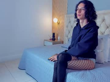 See Hxxyro online Now @ wank.ch