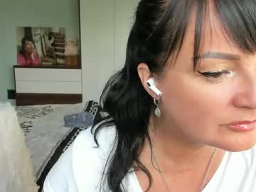 See Iracherrynow online Now @ wank.ch