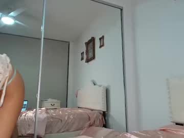 See Itschanelxx online Now @ wank.ch