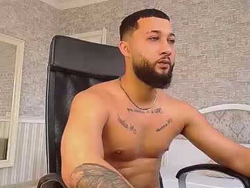 See Jacezachary online Now @ wank.ch