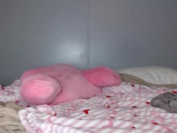 See Jaydenangel online Now @ wank.ch