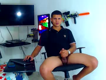 See Jeffer21_hot online Now @ wank.ch