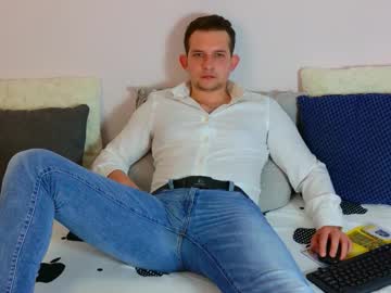 See Jimmy_doss online Now @ wank.ch