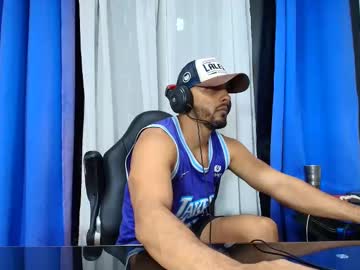 See Jon_bukowski online Now @ wank.ch