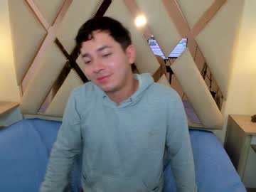 See Julian_smith21 online Now @ wank.ch