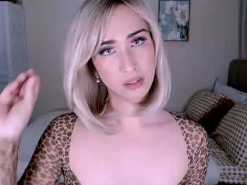 See Juliarichards online Now @ wank.ch