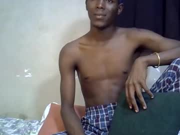 See Karisghosts online Now @ wank.ch