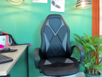 See Katalina_miles online Now @ wank.ch