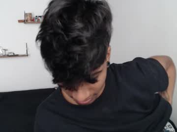 See Khevinlopezonig online Now @ wank.ch