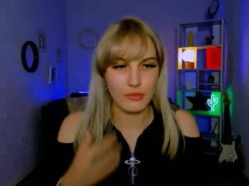 See Khloebeauty online Now @ wank.ch