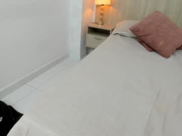 See Kira_dubois online Now @ wank.ch