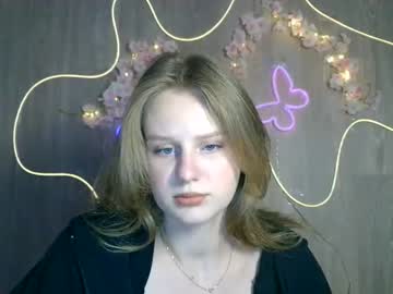 See Kissisabella online Now @ wank.ch