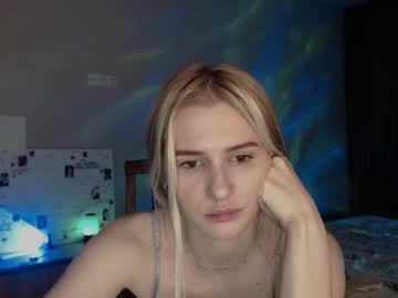 See Koketka19 online Now @ wank.ch