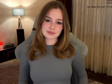 See Ksenomi online Now @ wank.ch