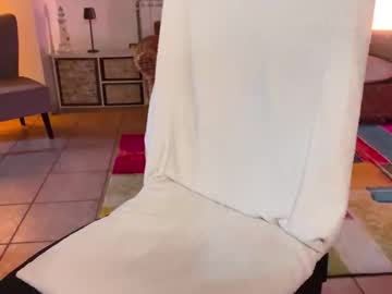 See Kyliecb online Now @ wank.ch