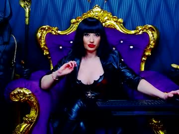 See Laramaeve online Now @ wank.ch