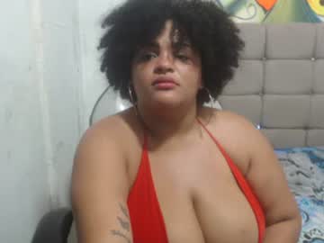 See Latina_bigboos12 online Now @ wank.ch