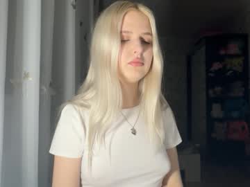 See Lilith_butterfly online Now @ wank.ch