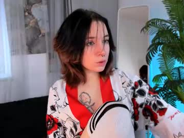 See Lilithlunna online Now @ wank.ch
