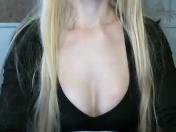 See Lilithris online Now @ wank.ch