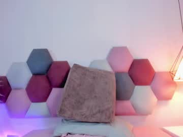 See Lisahadwiin online Now @ wank.ch