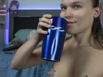 See Littlelyssy online Now @ wank.ch