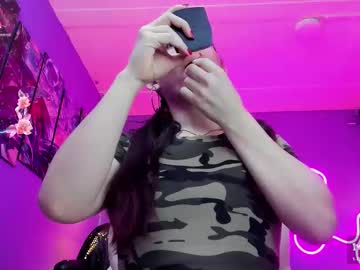 See Lizz_manson28 online Now @ wank.ch