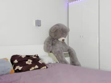 See Lizza_a online Now @ wank.ch