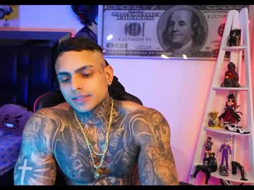 See Logan_hugh8 online Now @ wank.ch