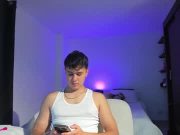 See Louis_sae online Now @ wank.ch