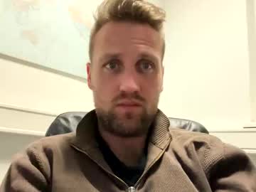 See Lovefuesse online Now @ wank.ch