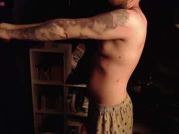 See Lucas_mike online Now @ wank.ch