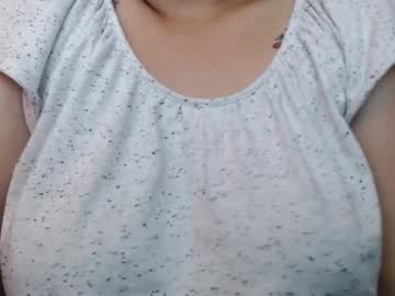See Lumi_84 online Now @ wank.ch
