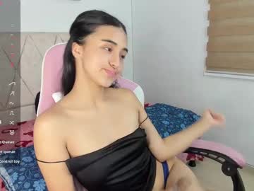 See Luna_roussee online Now @ wank.ch