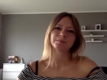 See Lux_millie online Now @ wank.ch