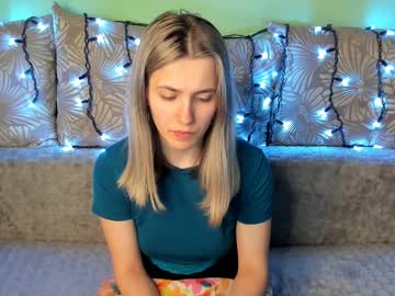 See Maggiecake online Now @ wank.ch