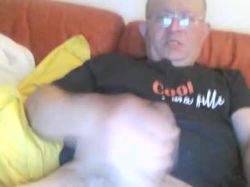 See Magicman250 online Now @ wank.ch