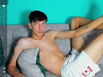 See Maikol_ortizz online Now @ wank.ch