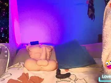 See Max_brown21 online Now @ wank.ch