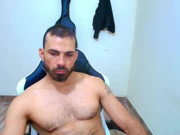 See Max_love25 online Now @ wank.ch