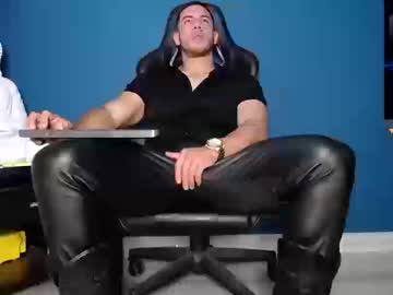 See Maxxxpowerful online Now @ wank.ch