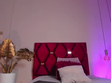 See Melissaafox online Now @ wank.ch