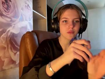 See Melonygriffen online Now @ wank.ch