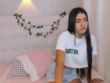 See Miagomez1 online Now @ wank.ch