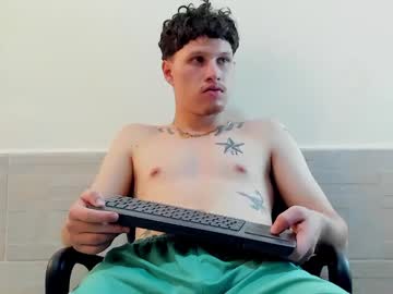 See Michael_connor online Now @ wank.ch